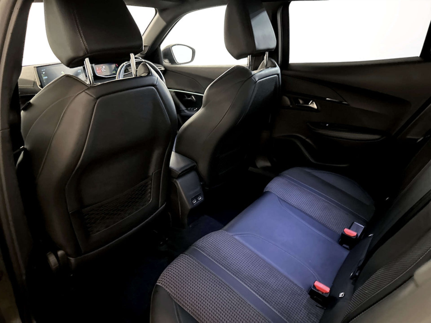 Used Peugeot 2008 2022 for sale - 77185909: Photo 14