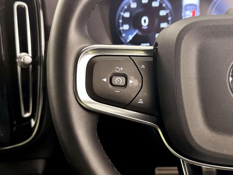 Used Volvo XC40 2021 for sale - 76782199: Photo 17