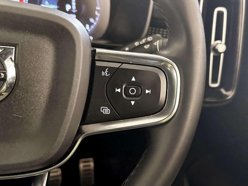 Used Volvo XC40 2021 for sale - 76782199: Photo 19