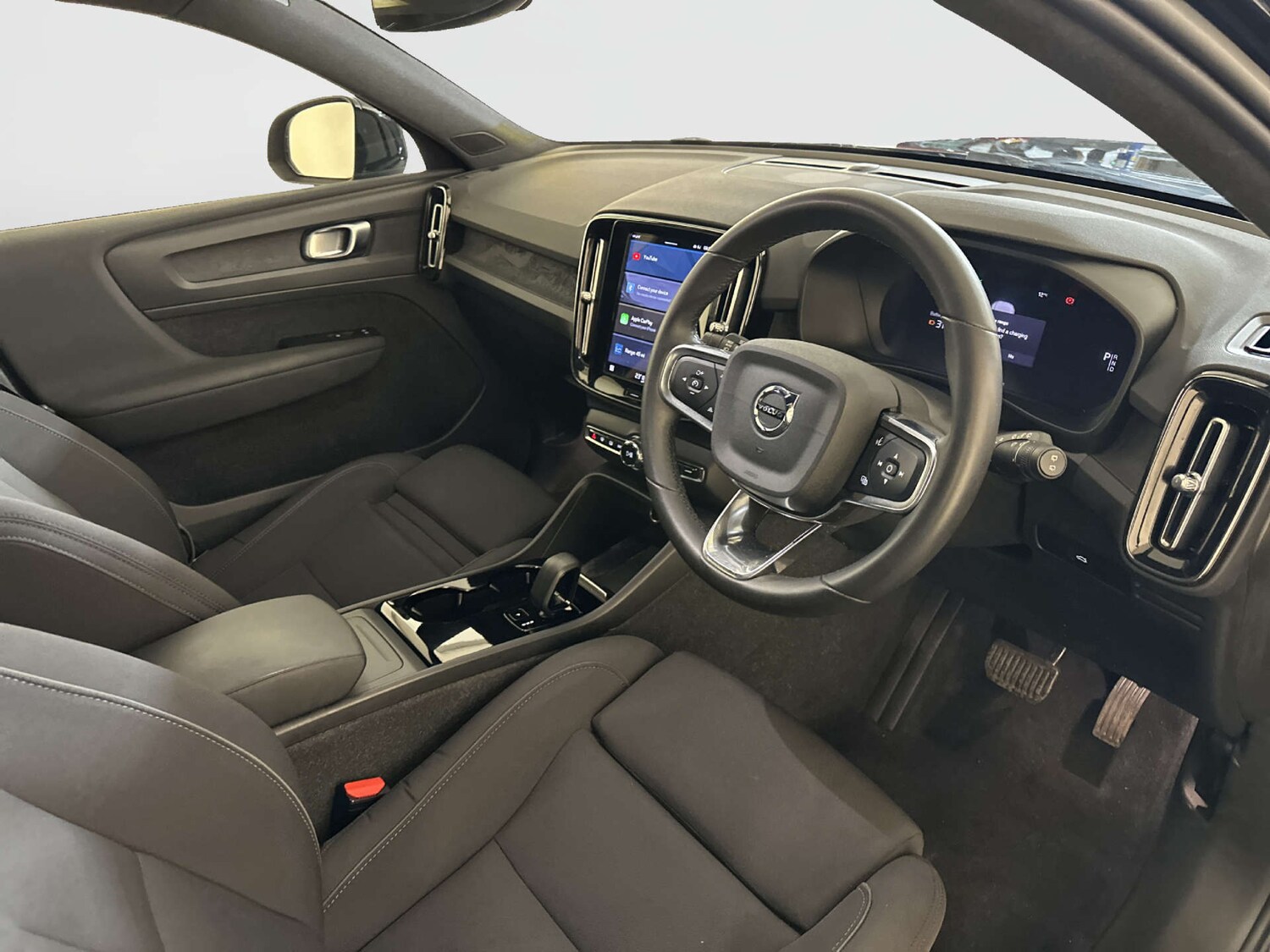 Used Volvo XC40 2023 for sale - 78175636: Photo 15