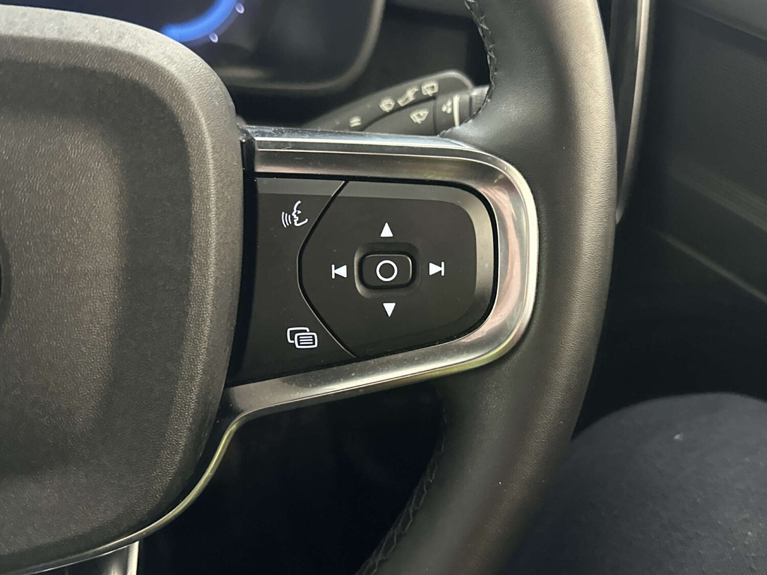 Used Volvo XC40 2023 for sale - 78175636: Photo 19