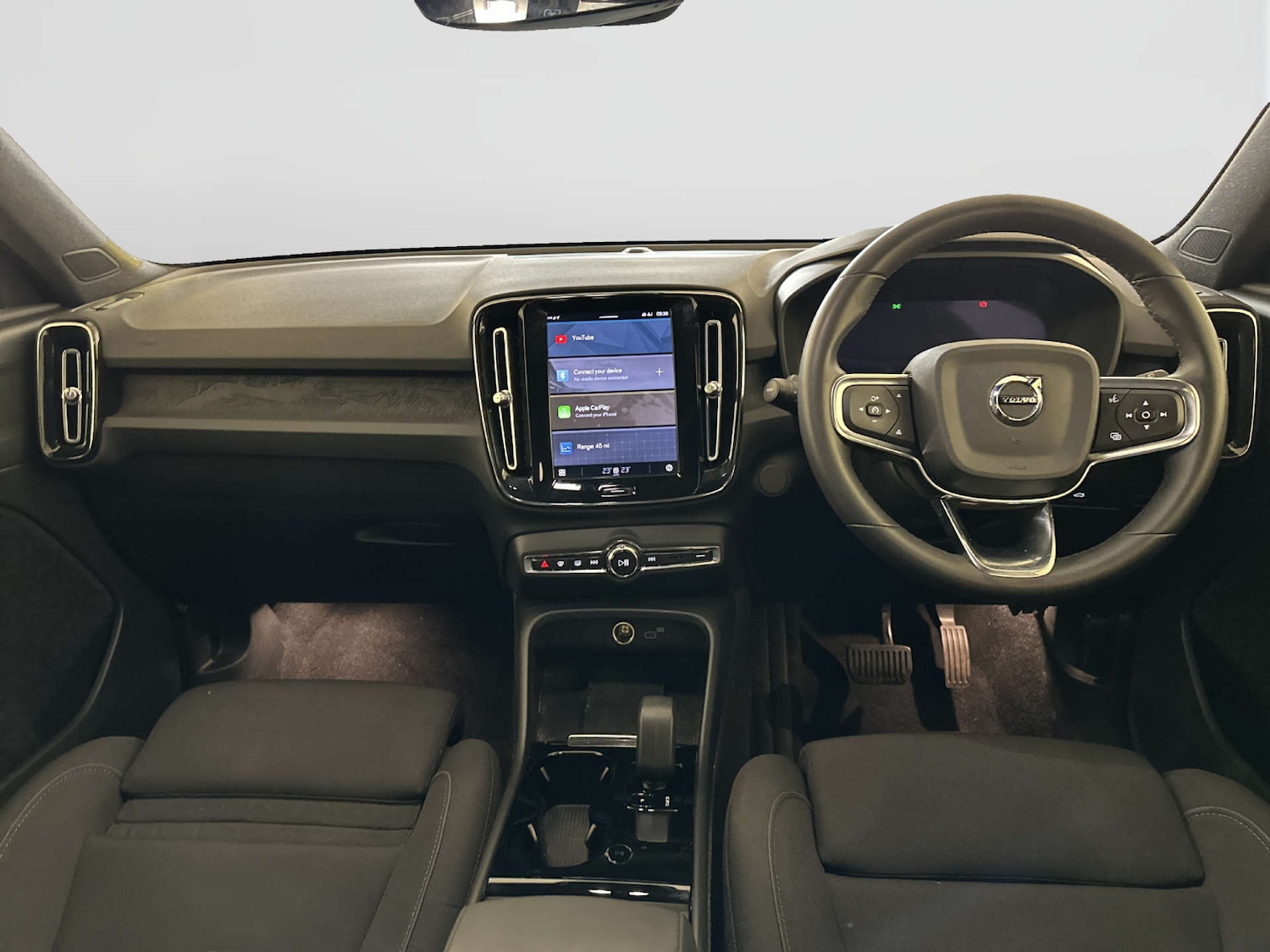 Used Volvo XC40 2023 for sale - 78175636: Photo 3