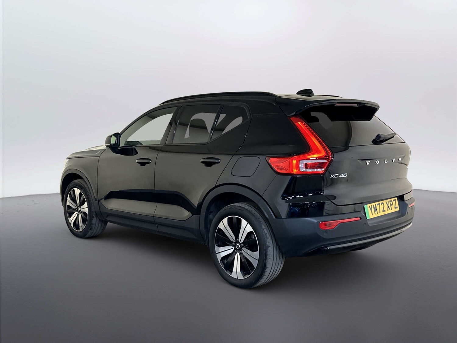 Used Volvo XC40 2023 for sale - 78175636: Photo 8