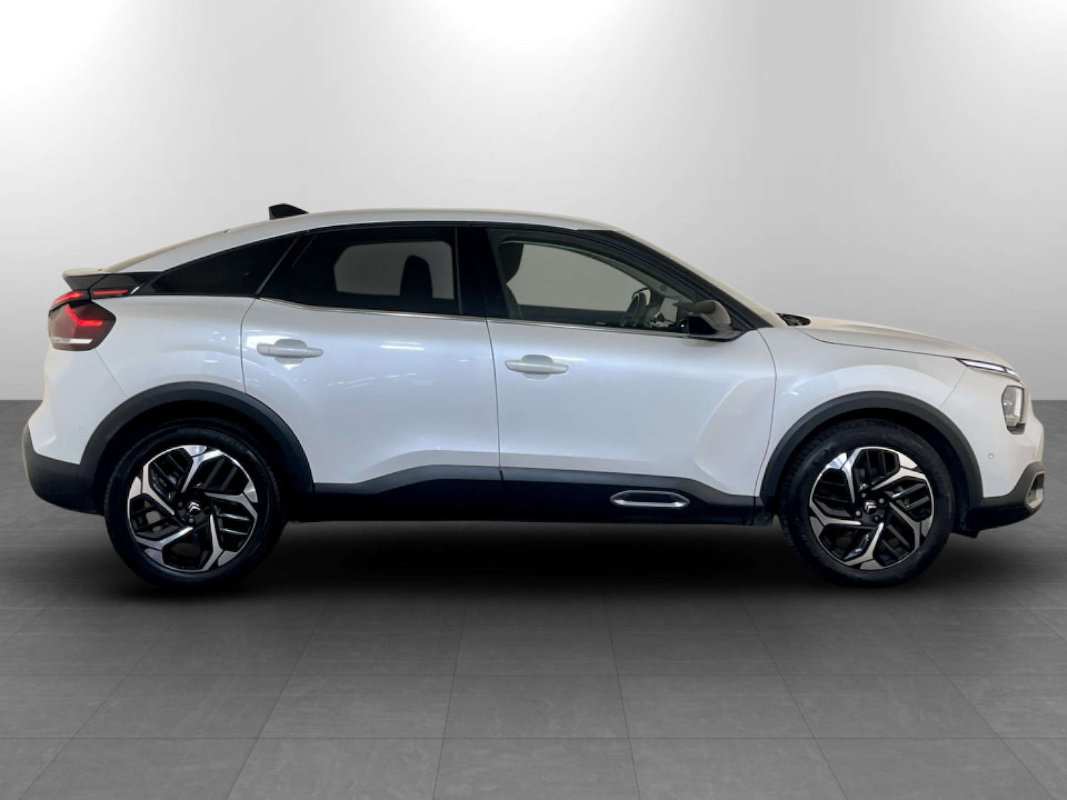 Used Citroen C4 2023 for sale - 77185882: Photo 11