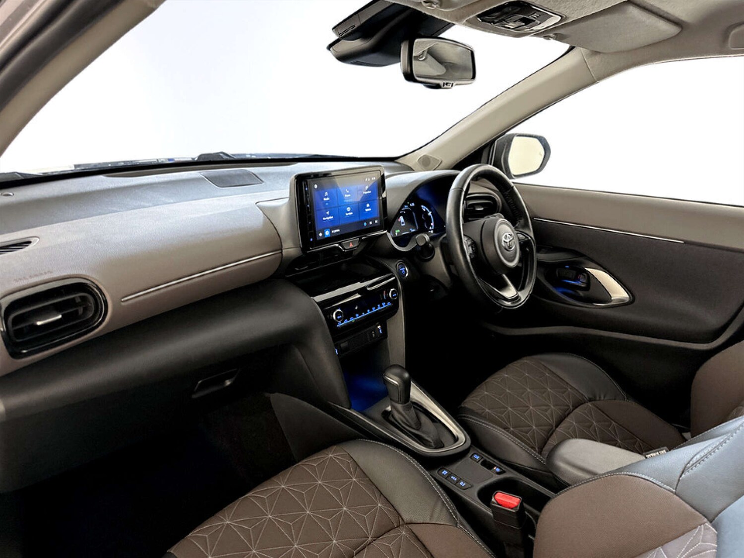 Used Toyota Yaris Cross 2023 for sale - 77571287: Photo 12