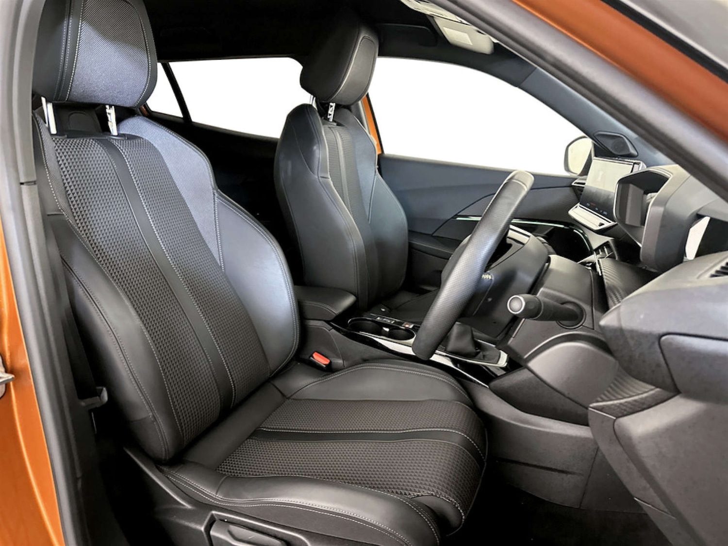 Used Peugeot 2008 2022 for sale - 77655539: Photo 13