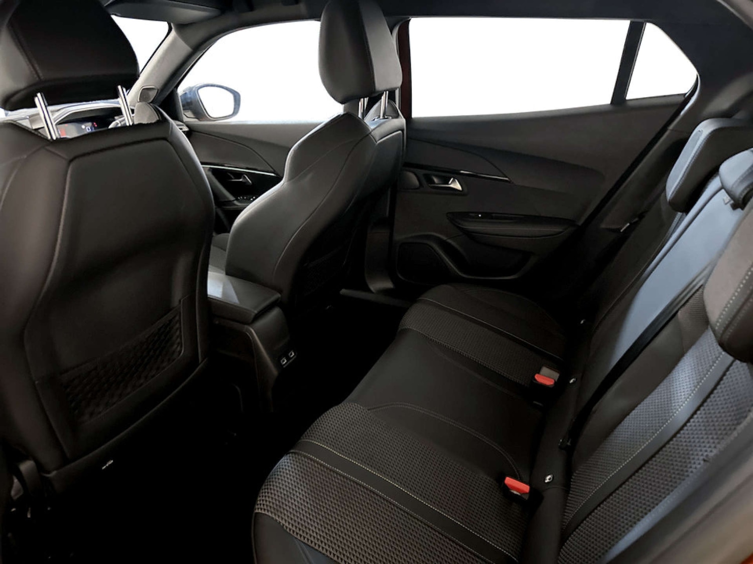 Used Peugeot 2008 2022 for sale - 77655539: Photo 14