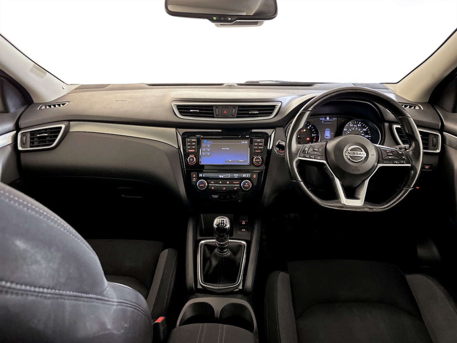 Used Nissan Qashqai 2018 for sale - 77504112: Photo 3