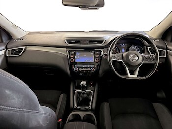 Used Nissan Qashqai 2018 for sale - 77504112: Photo