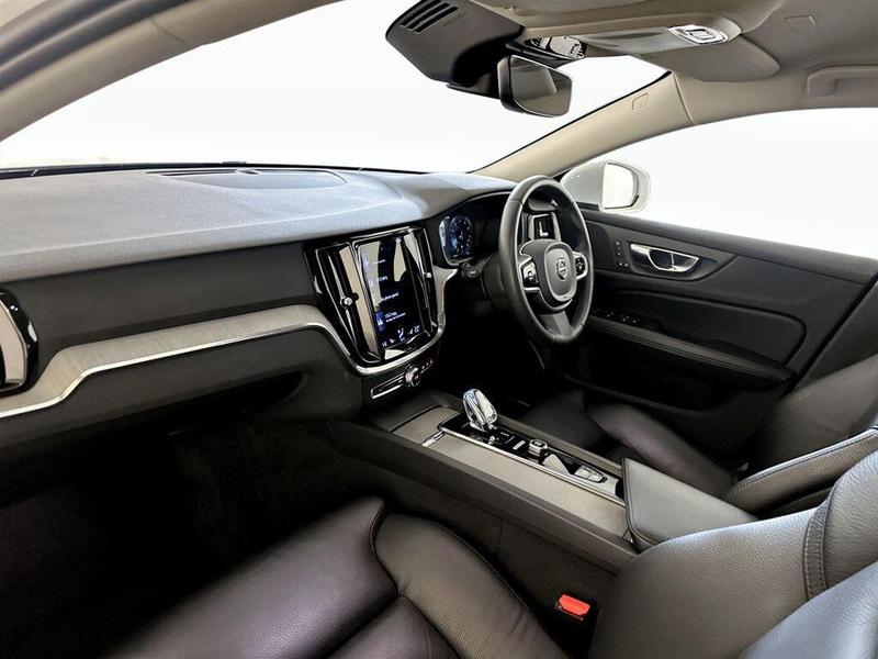 Used Volvo V60 2021 for sale - 76234698: Photo 12