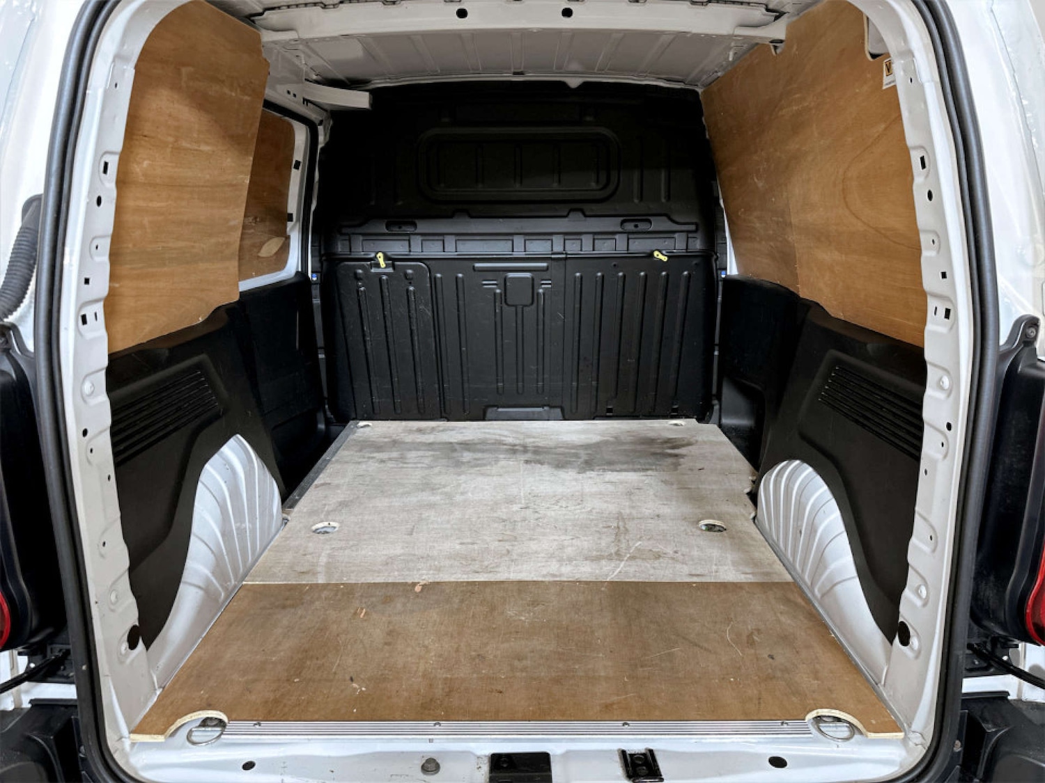 Used Peugeot Partner 2022 for sale - 77185965: Photo 15