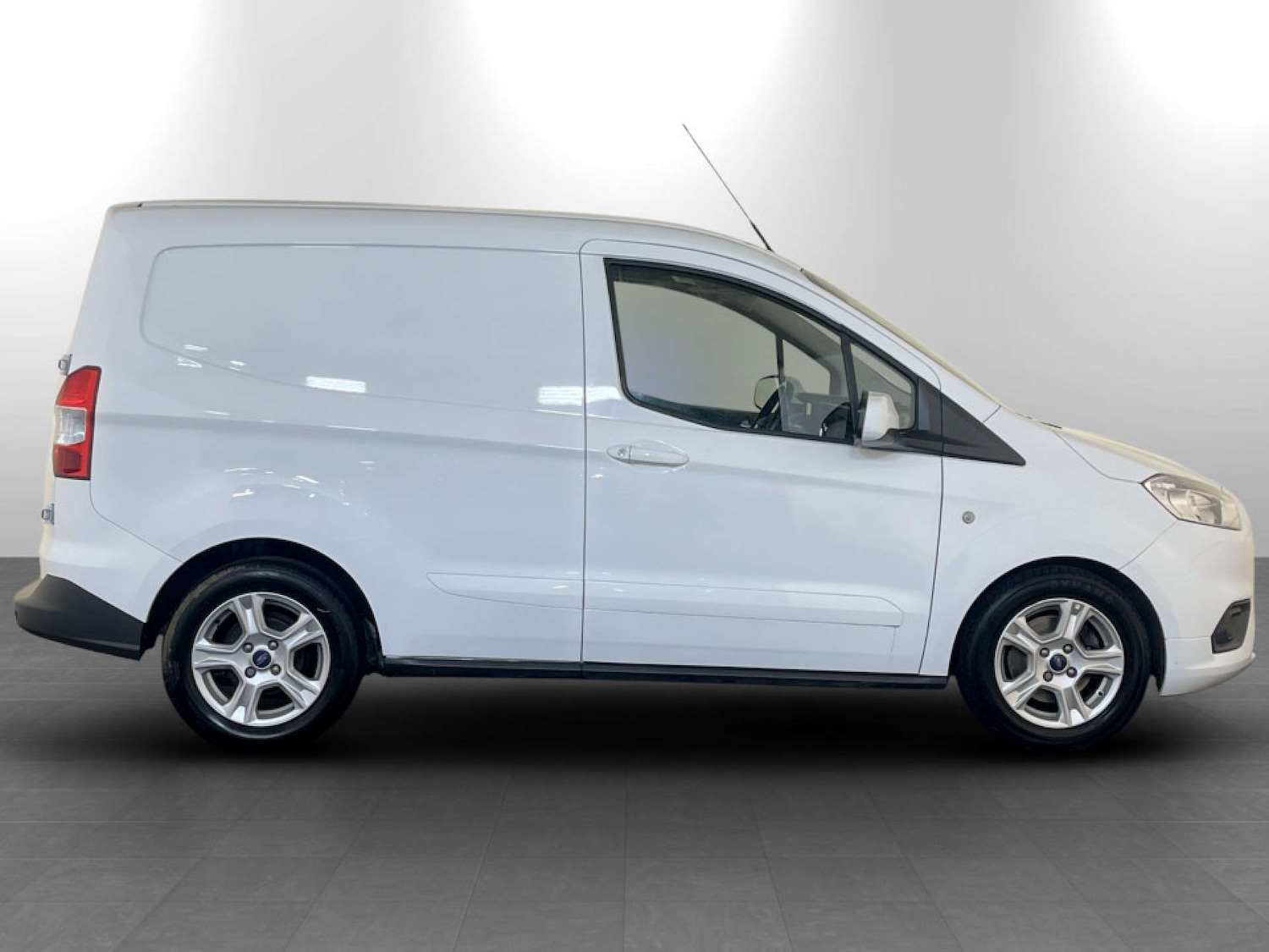 Used Ford Transit Courier 2022 for sale - 77506889: Photo 11