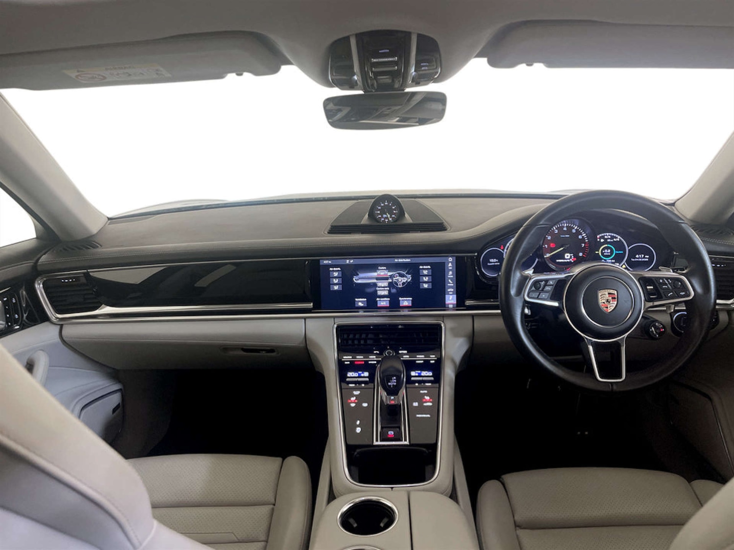 Used Porsche Panamera 2019 for sale - 77655611: Photo 2