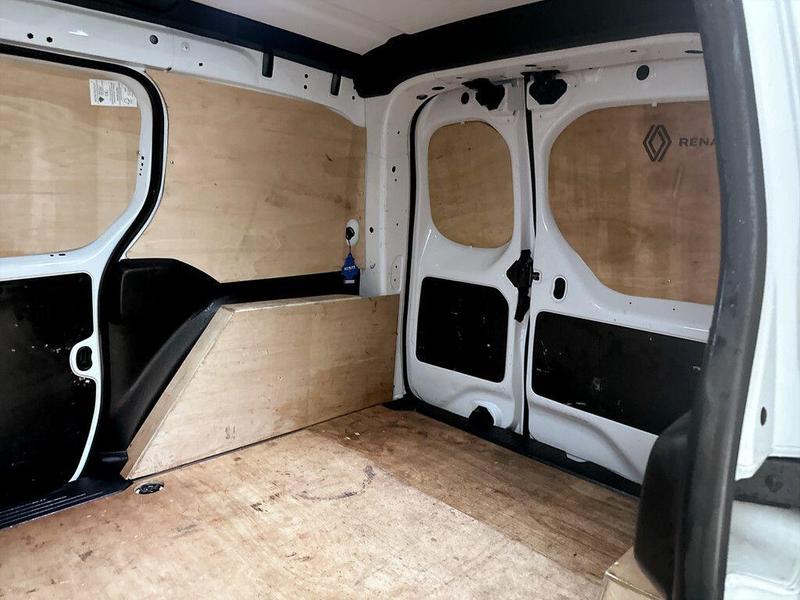 Used Renault Kangoo 2024 for sale - 76352216: Photo 14