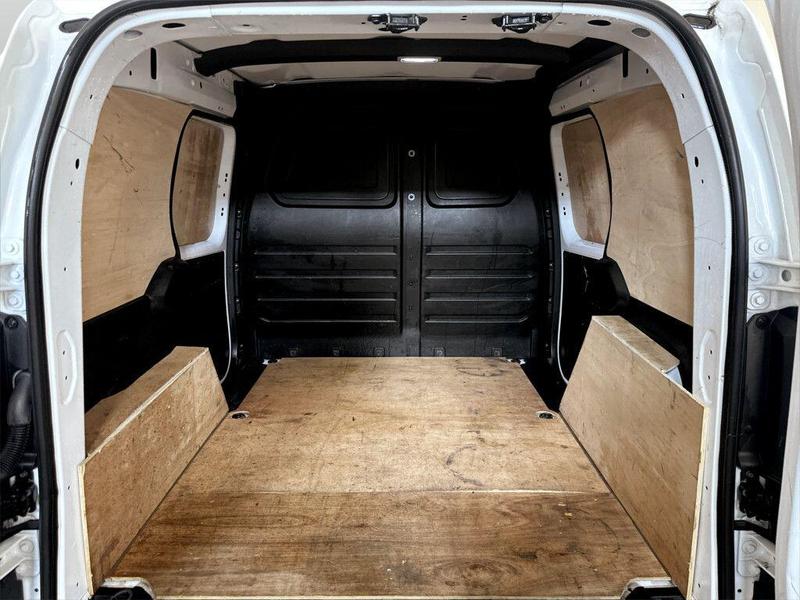 Used Renault Kangoo 2024 for sale - 76352216: Photo 15