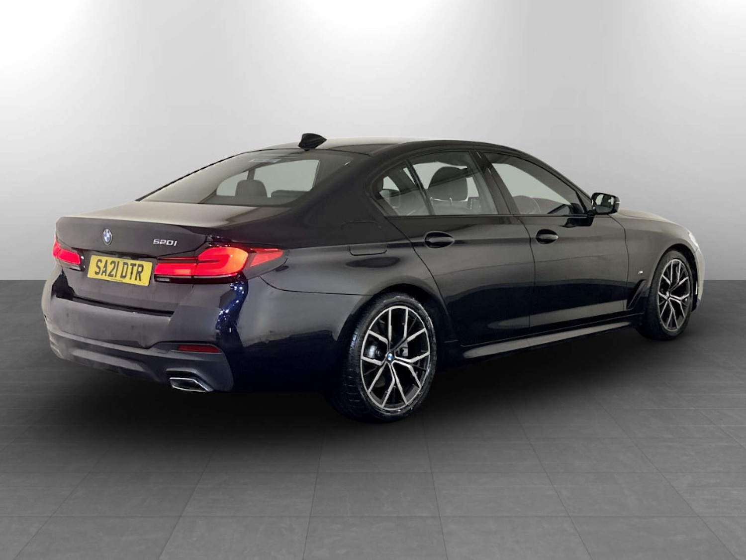 Used BMW 5 Series 2021 for sale - 77185821: Photo 10