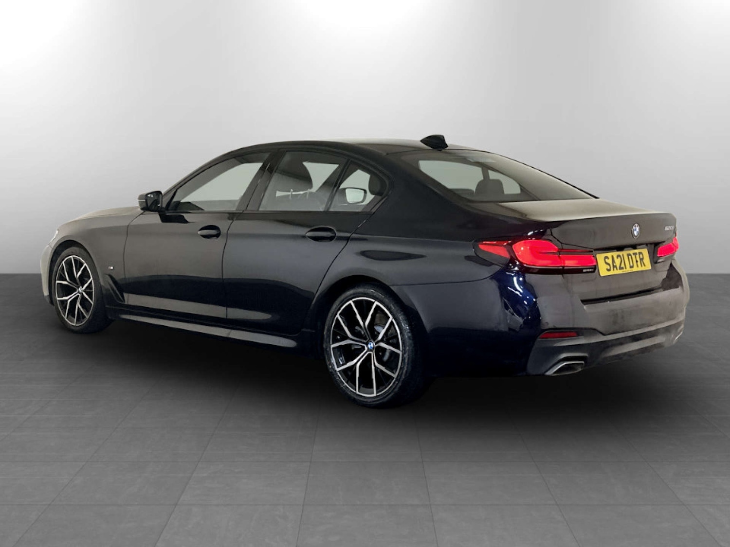 Used BMW 5 Series 2021 for sale - 77185821: Photo 8