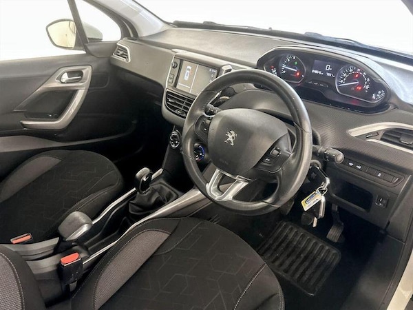 Used Peugeot 2008 2017 for sale - 76076718: Photo 15