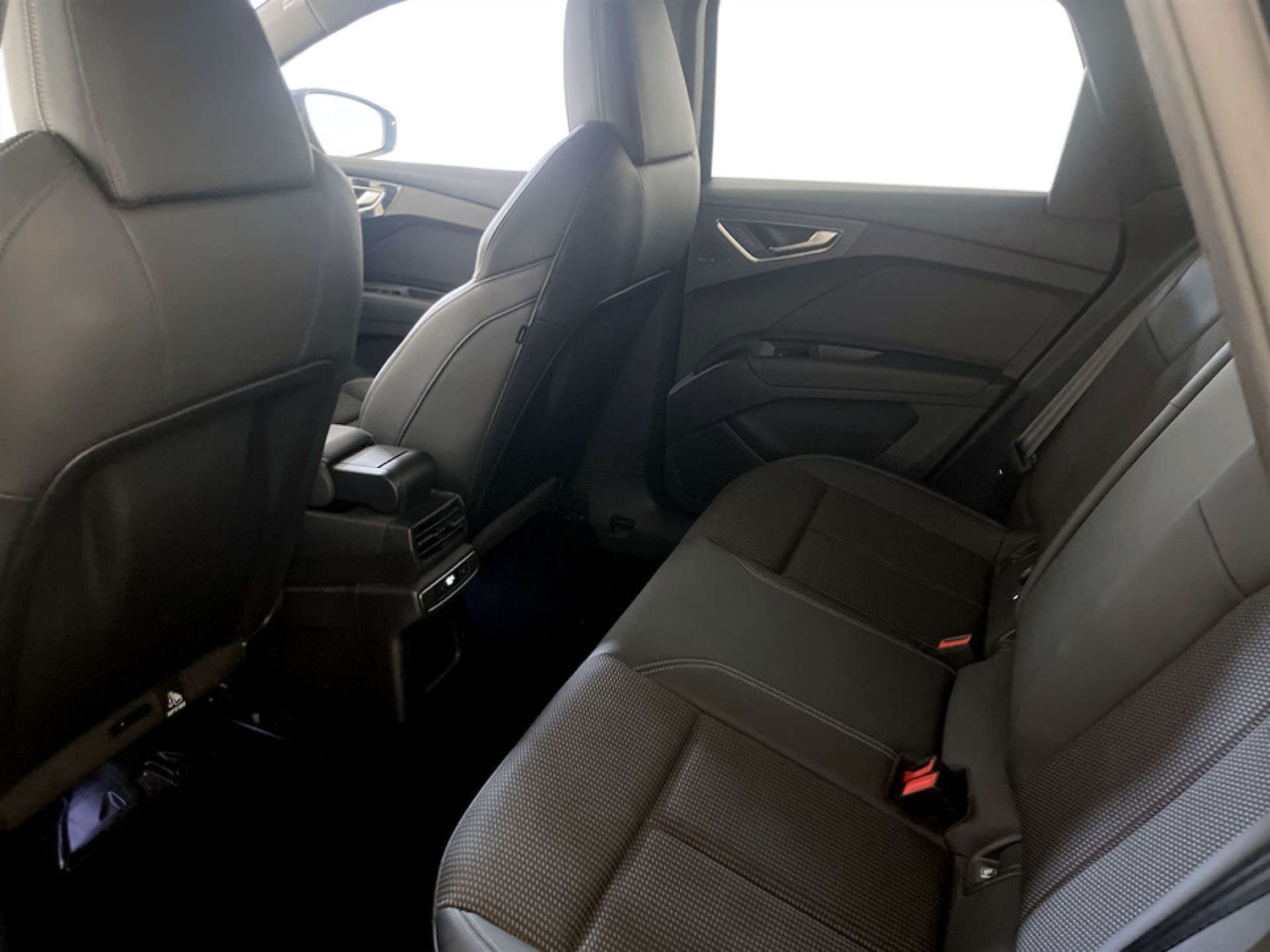 Used Audi Q4 e-tron 2023 for sale - 77437530: Photo 14