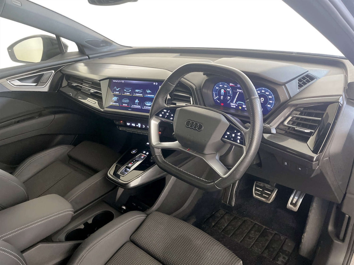 Used Audi Q4 e-tron 2023 for sale - 77437530: Photo 15