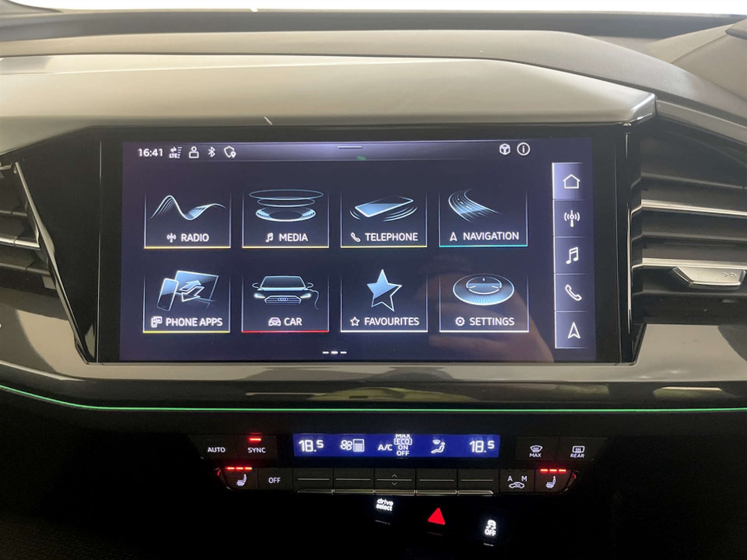 Used Audi Q4 e-tron 2023 for sale - 77437530: Photo 23