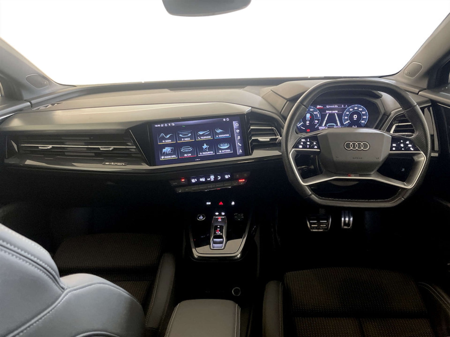 Used Audi Q4 e-tron 2023 for sale - 77437530: Photo 3