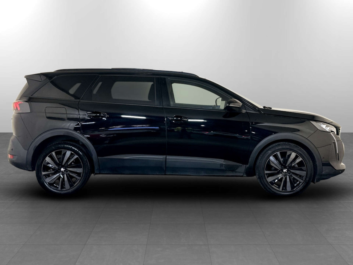 Used Peugeot 5008 2023 for sale - 77186010: Photo 11