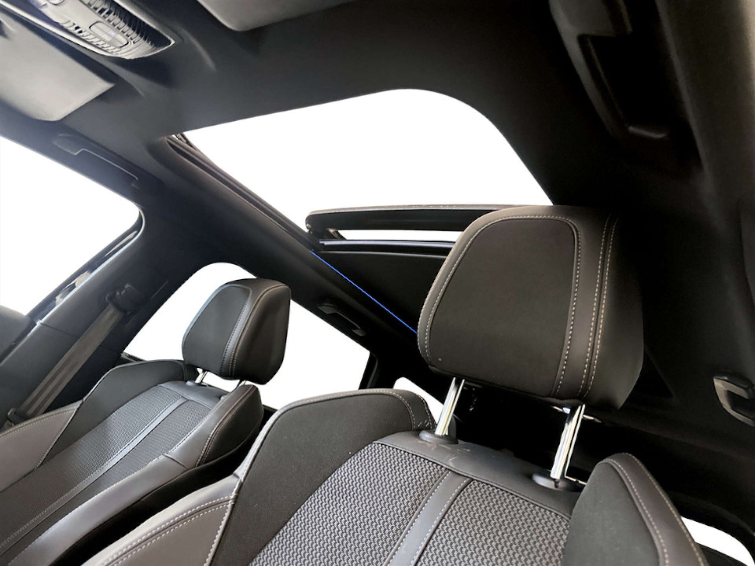 Used Peugeot 5008 2023 for sale - 77186010: Photo 14