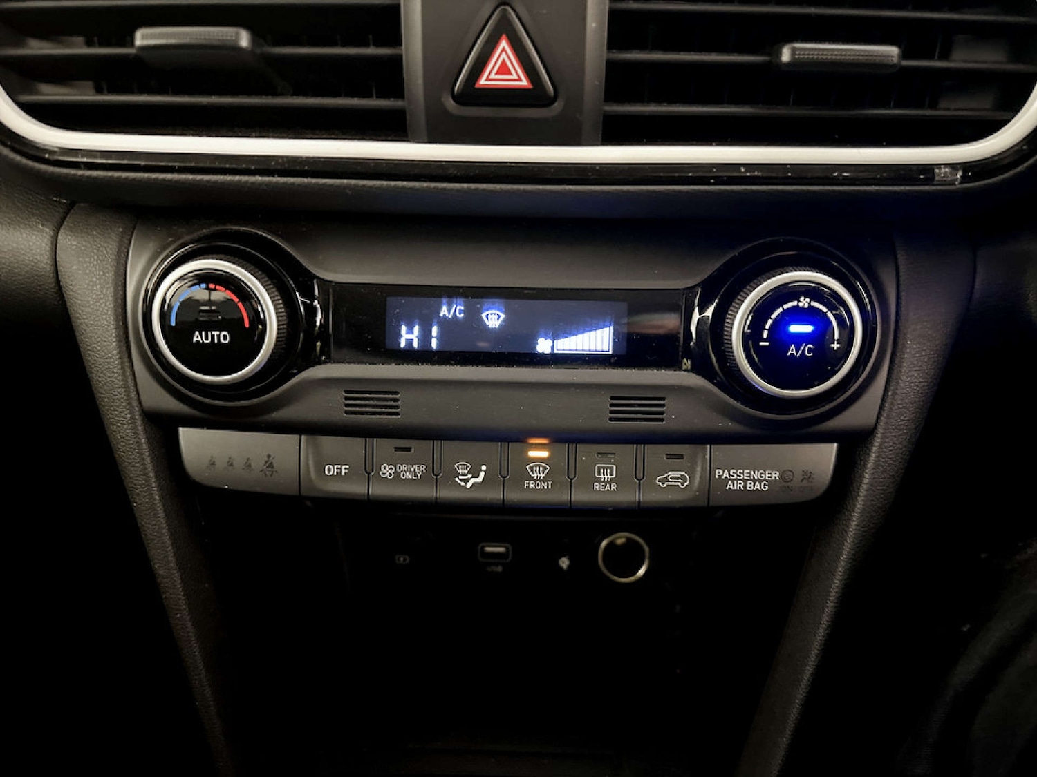 Used Hyundai KONA 2020 for sale - 77366810: Photo 24