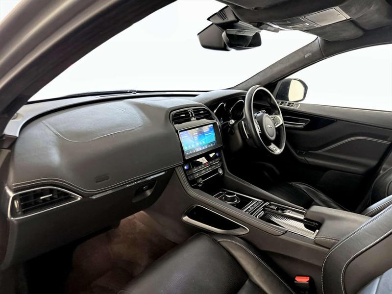 Used Jaguar F-Pace 2020 for sale - 76858775: Photo 12