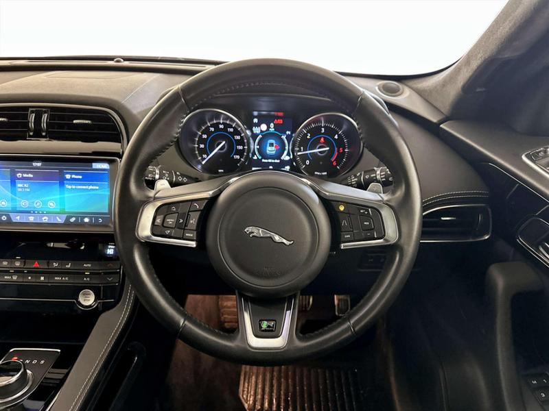 Used Jaguar F-Pace 2020 for sale - 76858775: Photo 17