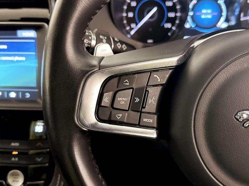 Used Jaguar F-Pace 2020 for sale - 76858775: Photo 18