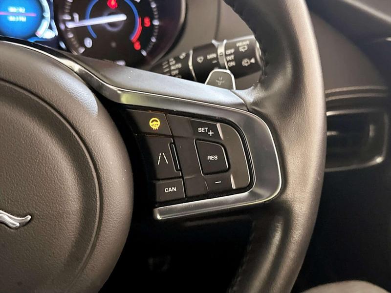 Used Jaguar F-Pace 2020 for sale - 76858775: Photo 20