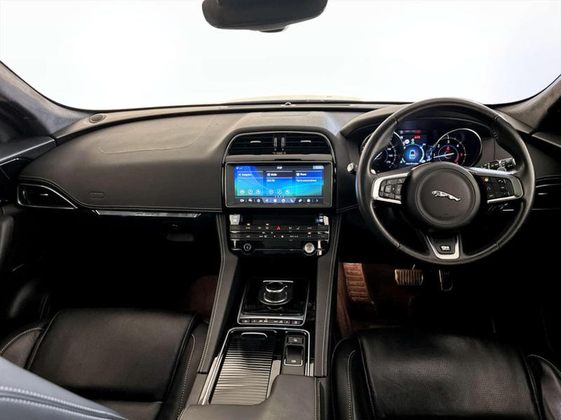 Used Jaguar F-Pace 2020 for sale - 76858775: Photo 3