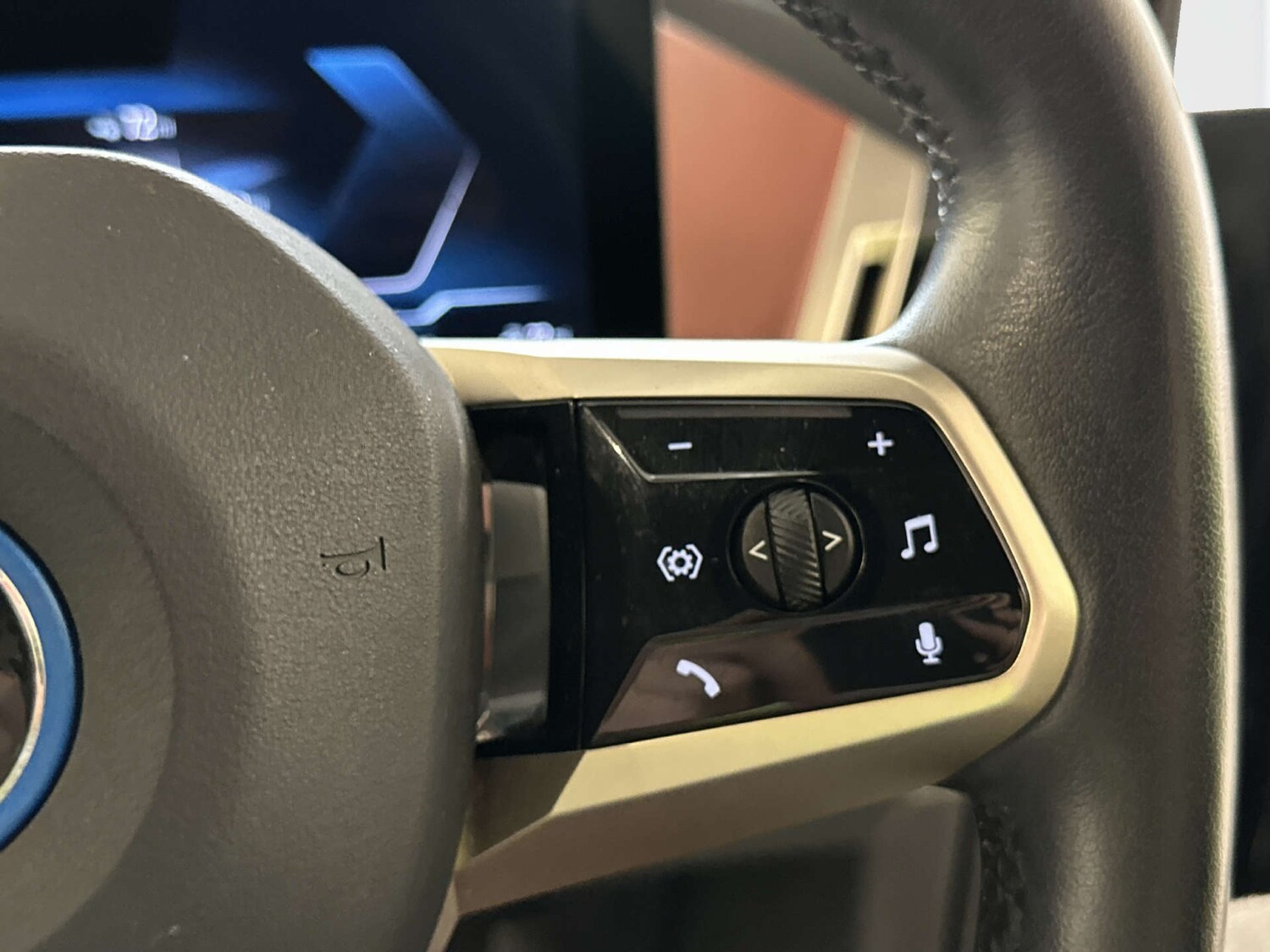 Used BMW iX 2022 for sale - 78031014: Photo 19