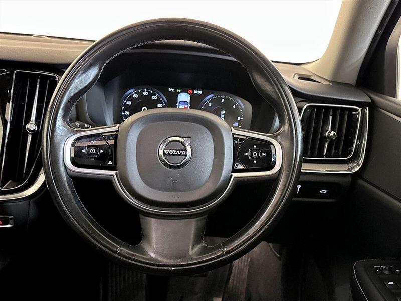 Used Volvo V60 2018 for sale - 76616233: Photo 16