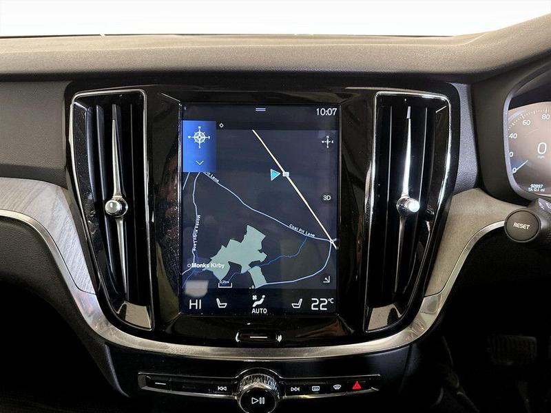 Used Volvo V60 2018 for sale - 76616233: Photo 21