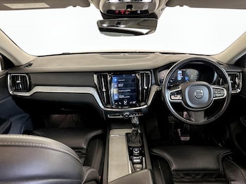 Used Volvo V60 2018 for sale - 76616233: Photo