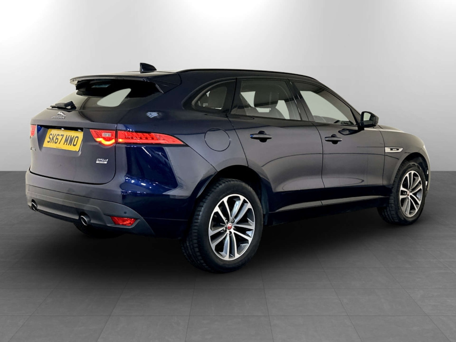 Used Jaguar F-Pace 2018 for sale - 77775413: Photo 10