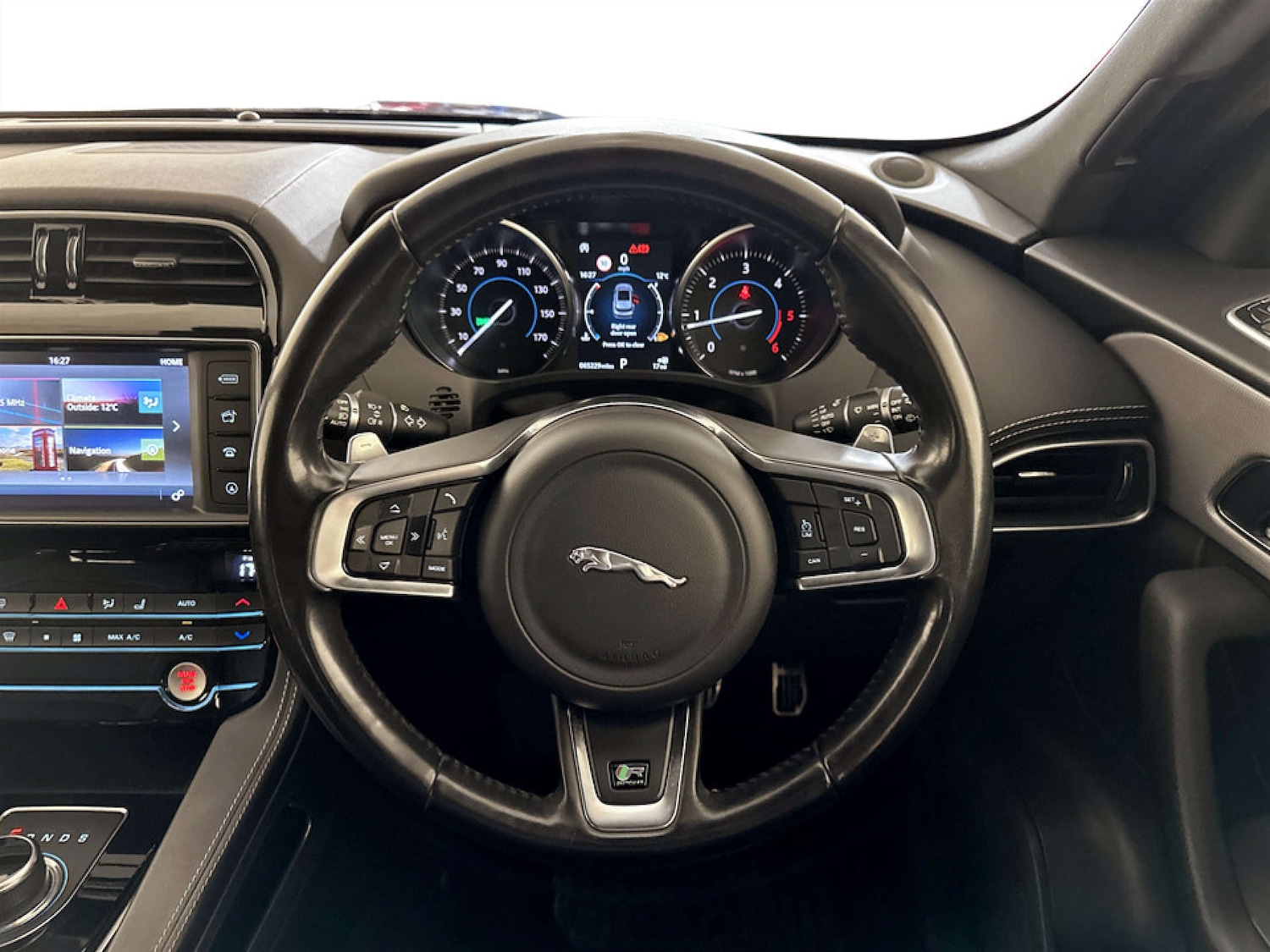 Used Jaguar F-Pace 2018 for sale - 77775413: Photo 16