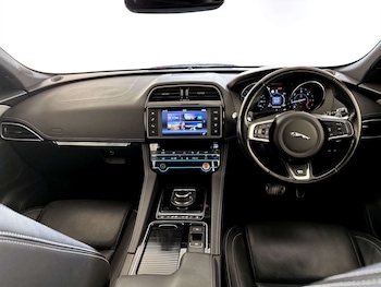 Used Jaguar F-Pace 2018 for sale - 77775413: Photo