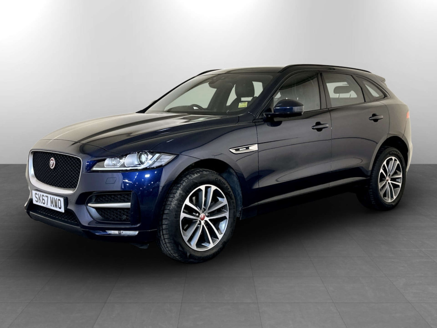 Used Jaguar F-Pace 2018 for sale - 77775413: Photo 6