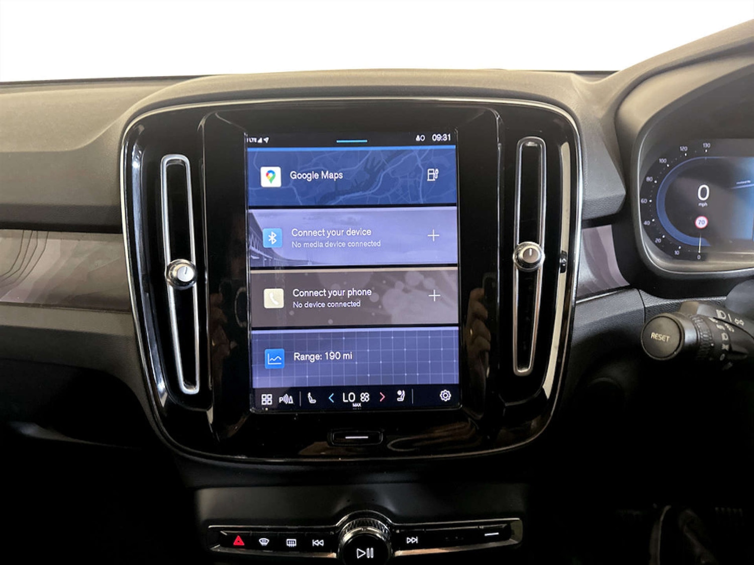 Used Volvo XC40 2022 for sale - 77185903: Photo 24