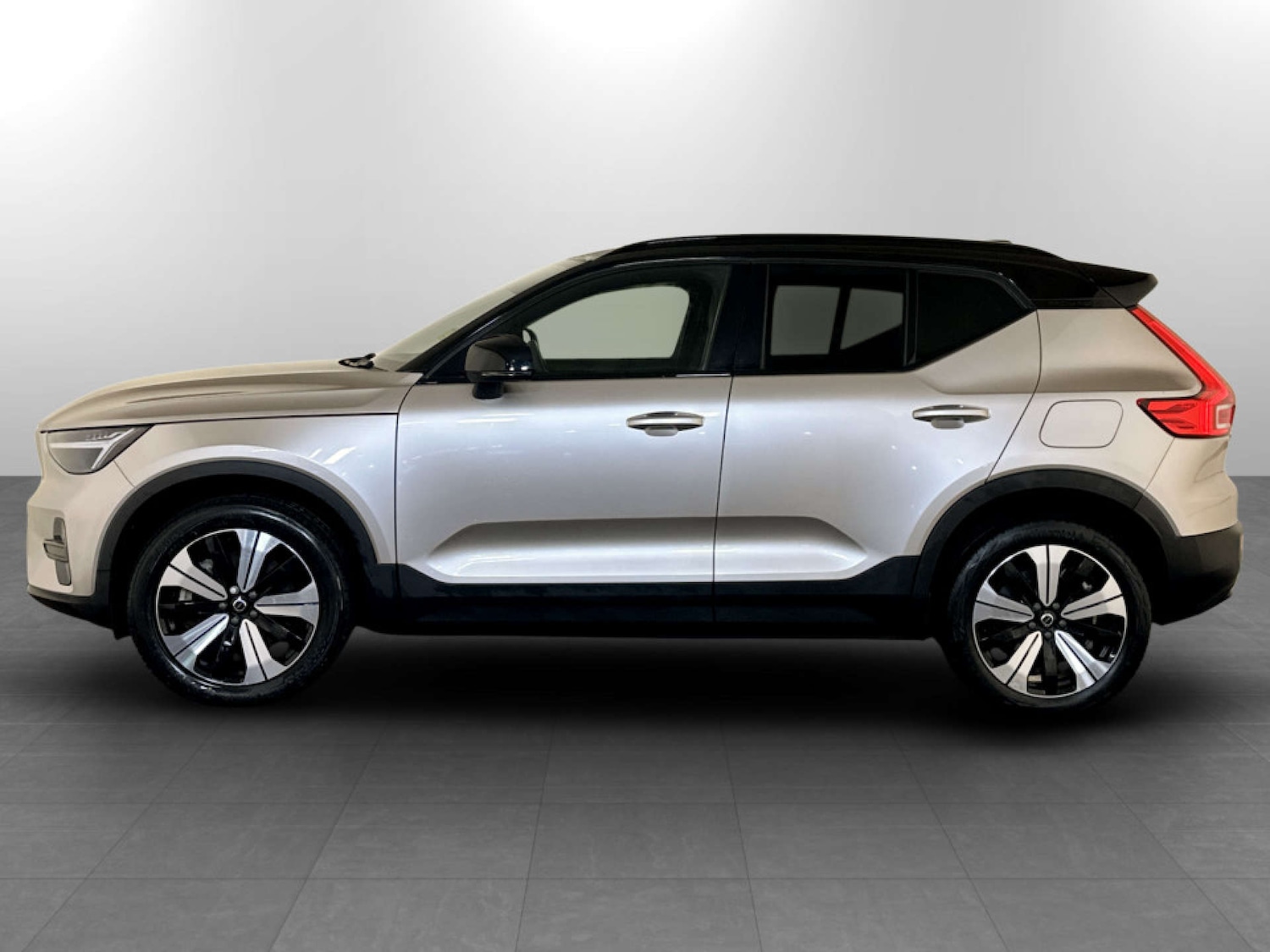 Used Volvo XC40 2022 for sale - 77185903: Photo 7