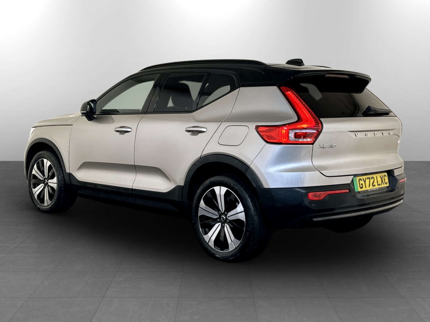 Used Volvo XC40 2022 for sale - 77185903: Photo 8