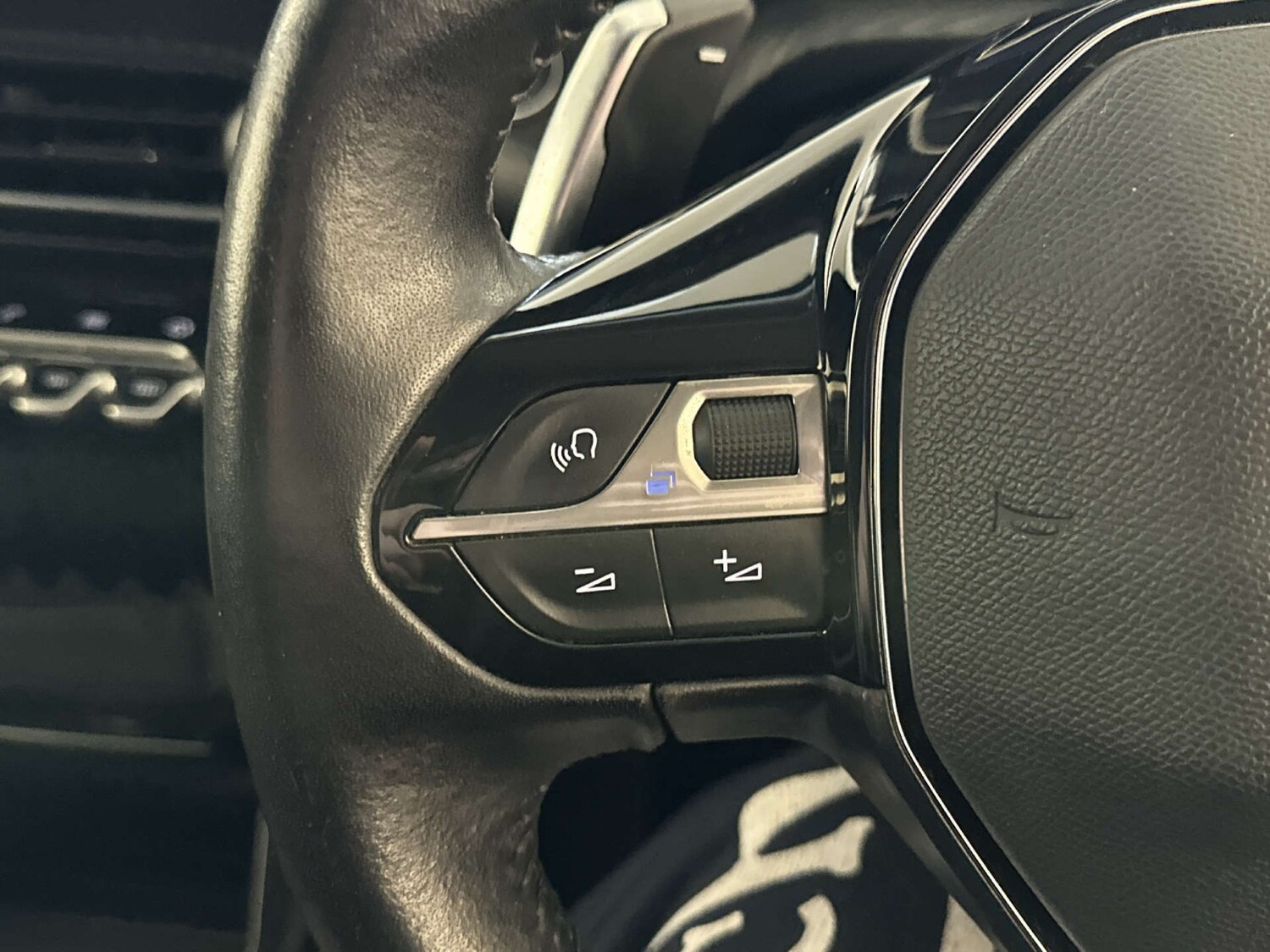 Used Peugeot 2008 2020 for sale - 77833298: Photo 18