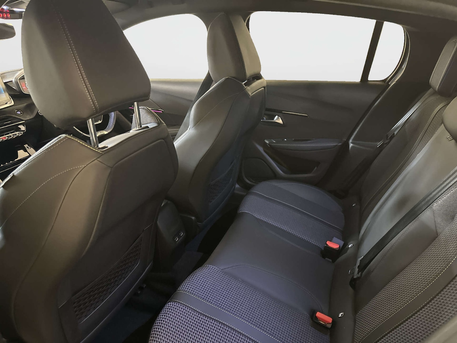 Used Peugeot 208 2022 for sale - 77990000: Photo 14