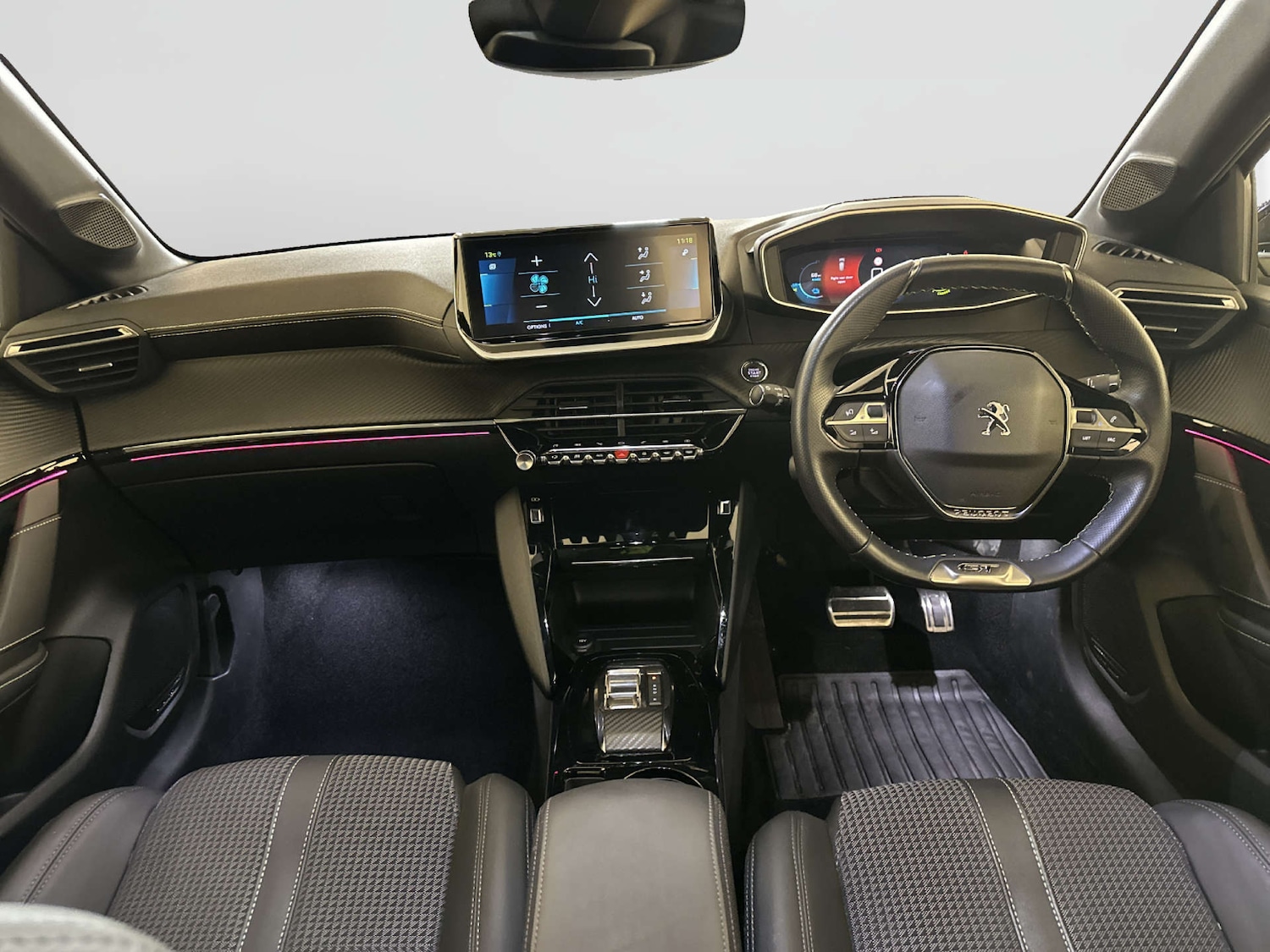 Used Peugeot 208 2022 for sale - 77990000: Photo 3