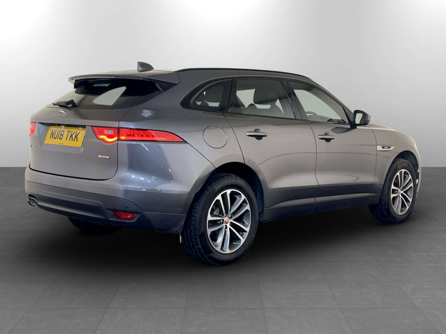 Used Jaguar F-Pace 2018 for sale - 77681302: Photo 10