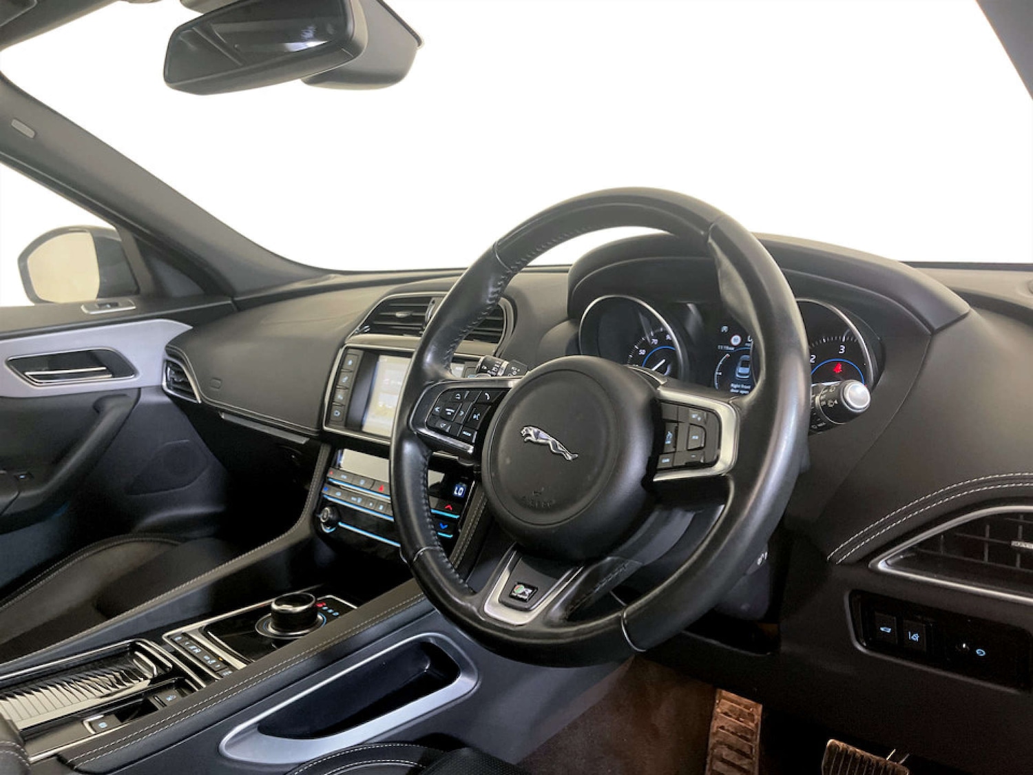 Used Jaguar F-Pace 2018 for sale - 77681302: Photo 16